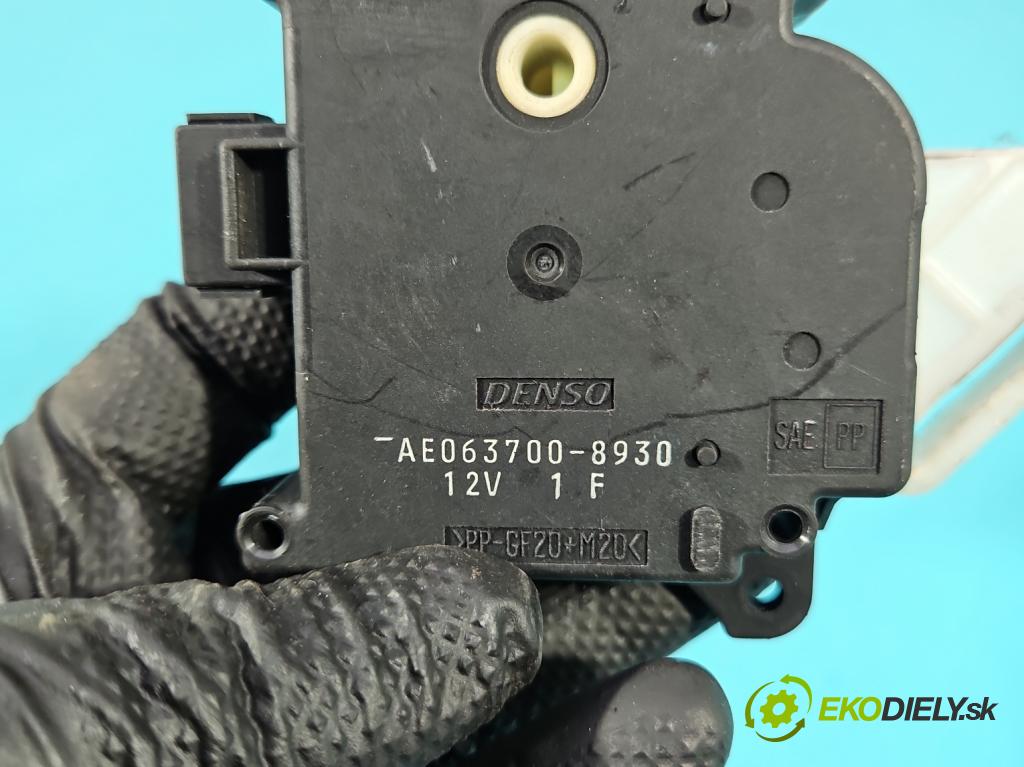 Toyota Corolla Verso II 2004-2009 1.8 vvti 129 hp manual 95 kW 1794 cm3 5- motorek topení AE063700-8930