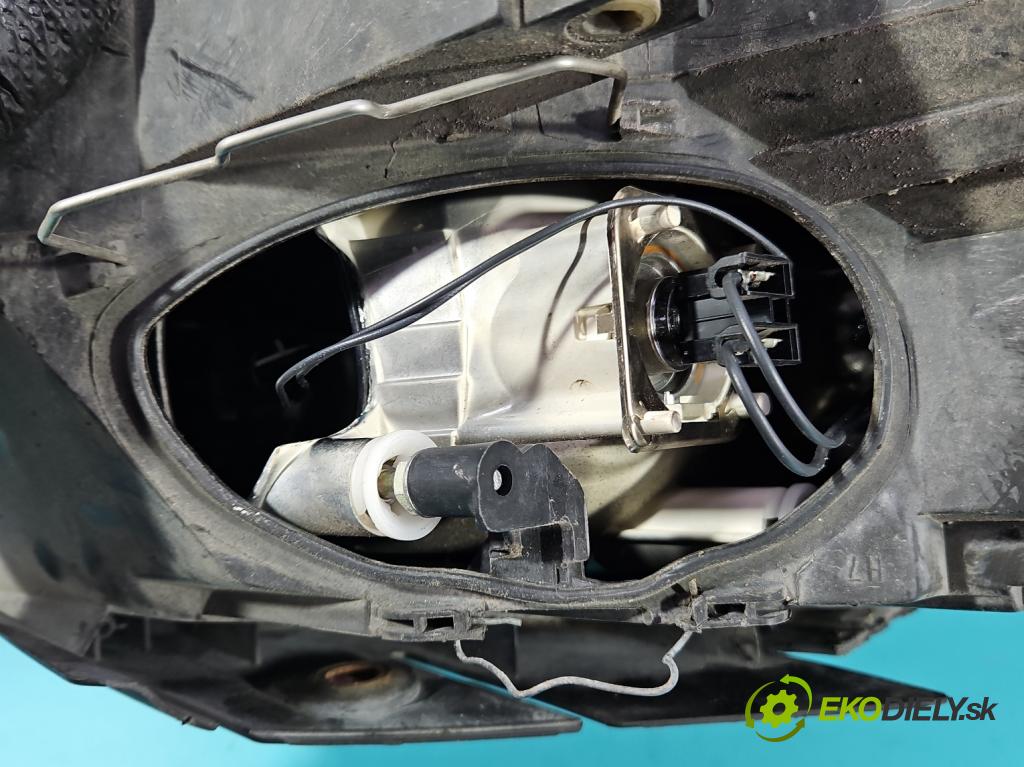 Vw Passat B6 2005-2010 2.0 tdi 170 HP automatic 125 kW 1968 cm3 4- Reflektor: ľavý 3C0941751G (Kľučka dverí ostatné)
