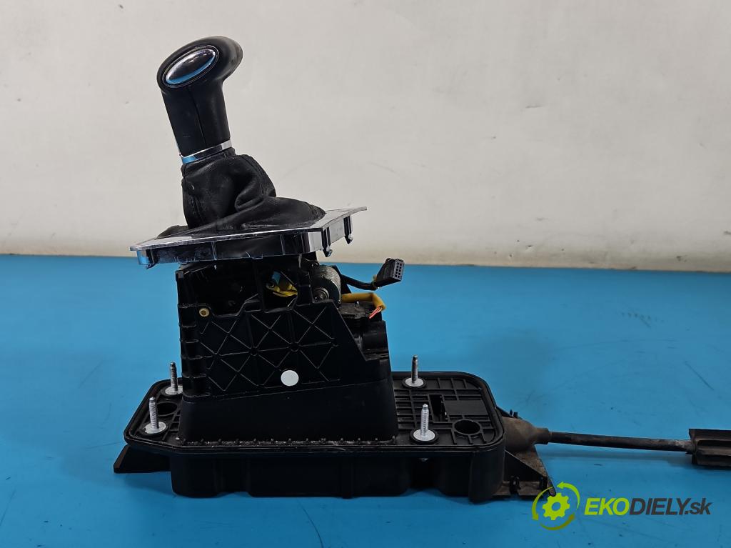 Vw Passat B6 2005-2010 2.0 tdi 170 hp automatic 125 kW 1968 cm3 4- kulisa změny stupňová 1K0713061 (Řadicí páka (kulisa) )