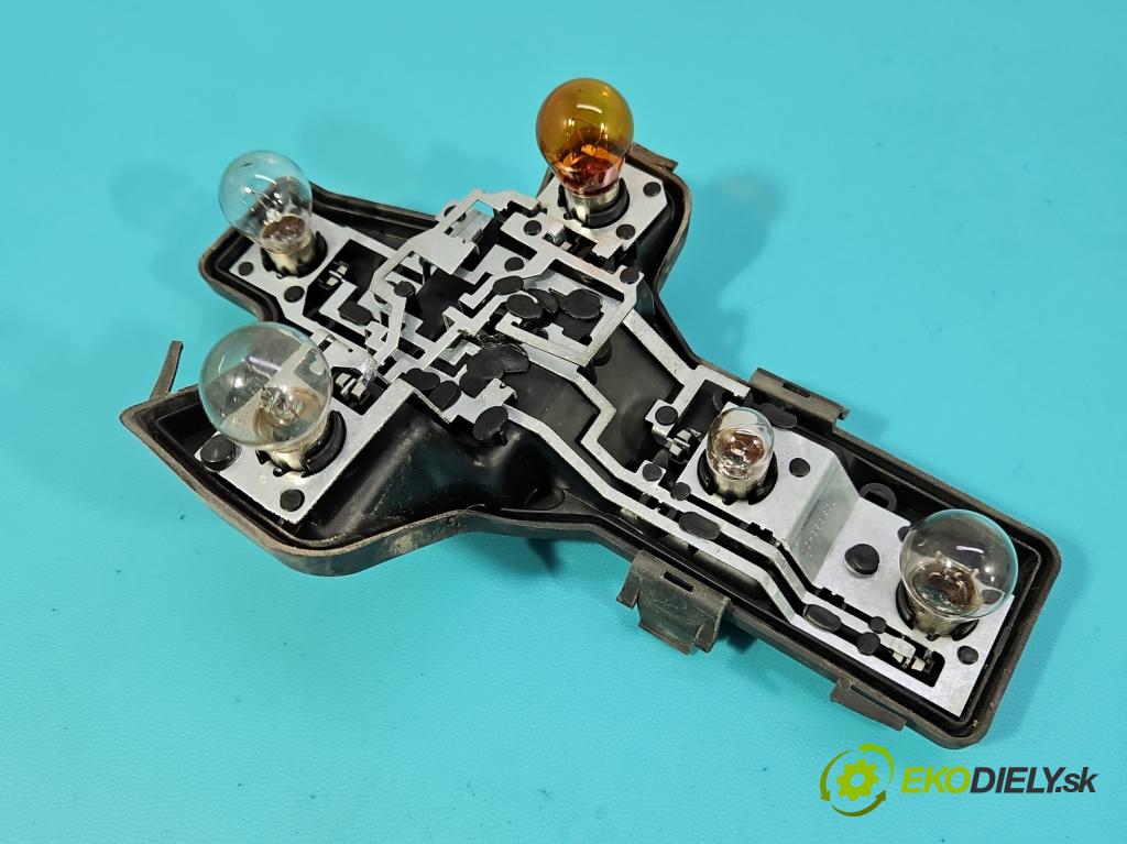 Vw Touran I 2003-2015 1.9 tdi 105 hp manual 77 kW 1896 cm3 5- světlo zadní pravé 1T0945096C (Klika dveří ostatní)