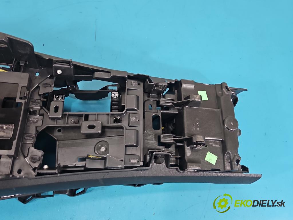 Peugeot 508 II 2018- 1.6 224 hp automatic 165 kW 1598 cm3 5- loketní opěrka 9813829177 (Loketní opěrka)