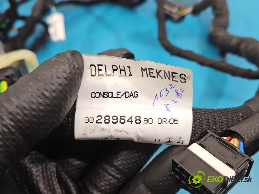 Peugeot 508 II 2018- 1.6 224hp automatic 165 kW 1598 cm3 5- Zväzok: dosky: prístrojová doska: 9828964880