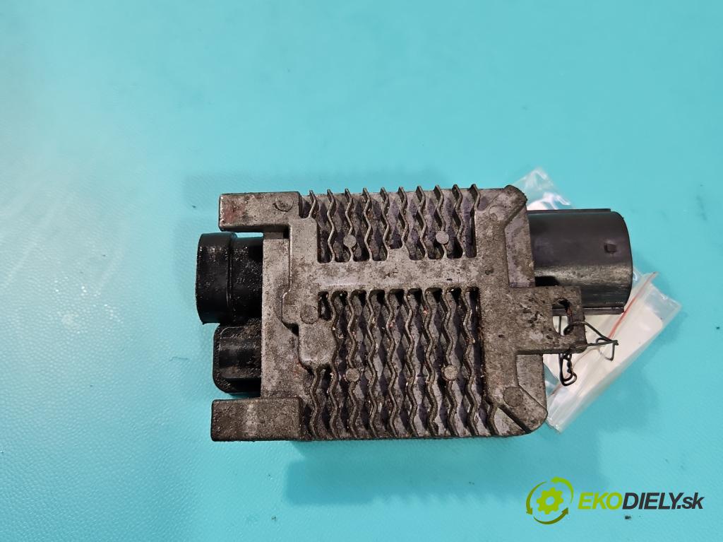 Ford Focus Mk3 2010-2018 1.6 tdci 95 hp manual 70 kW 1560 cm3 5- relé ventilátoru: 940002906