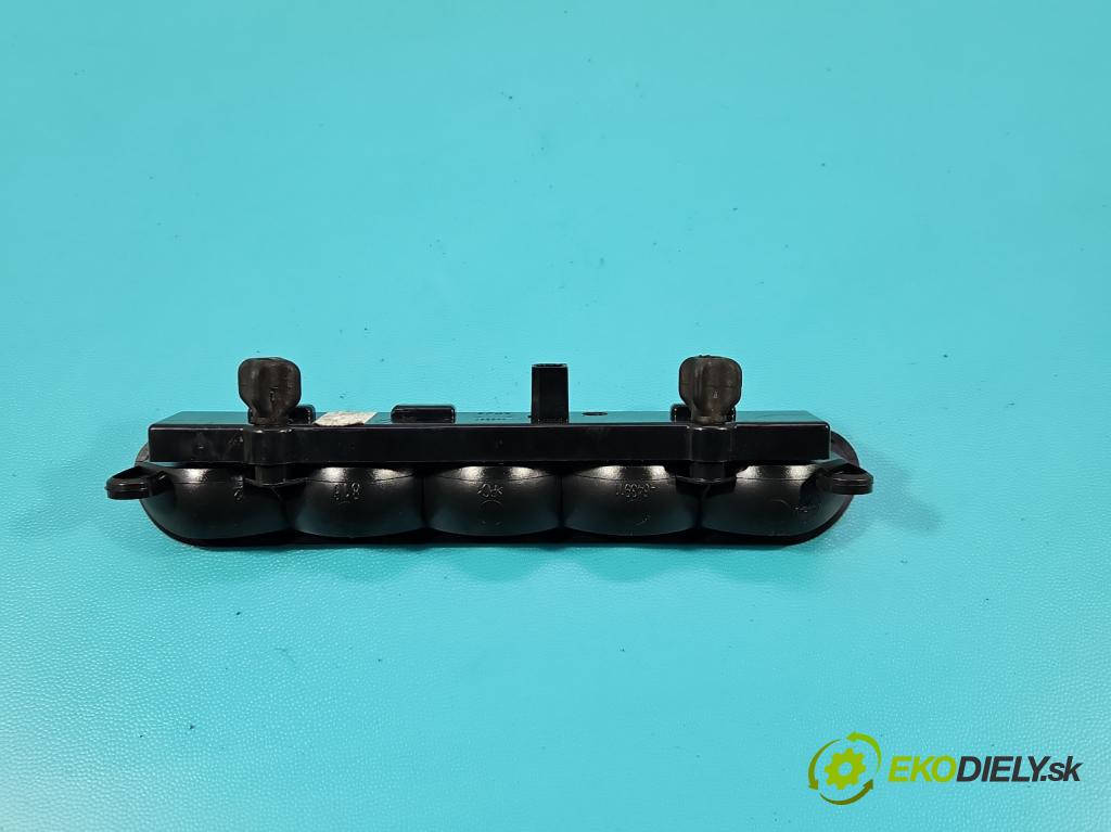 Fiat Tipo II 2015- 1.4 16V 95 hp manual 70 kW 1368 cm3 4- světlo: 4643911