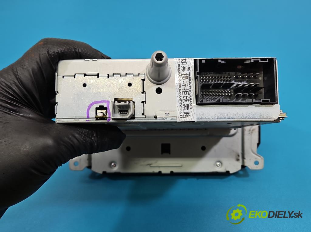 Fiat Tipo II 2015- 1.4 16V 95 HP manual 70 kW 1368 cm3 4- Radio originál 07356378690