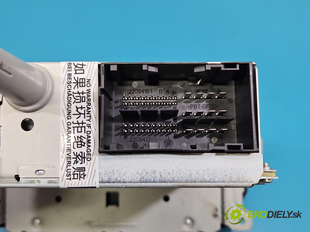 Fiat Tipo II 2015- 1.4 16V 95 HP manual 70 kW 1368 cm3 4- Radio originál 07356378690