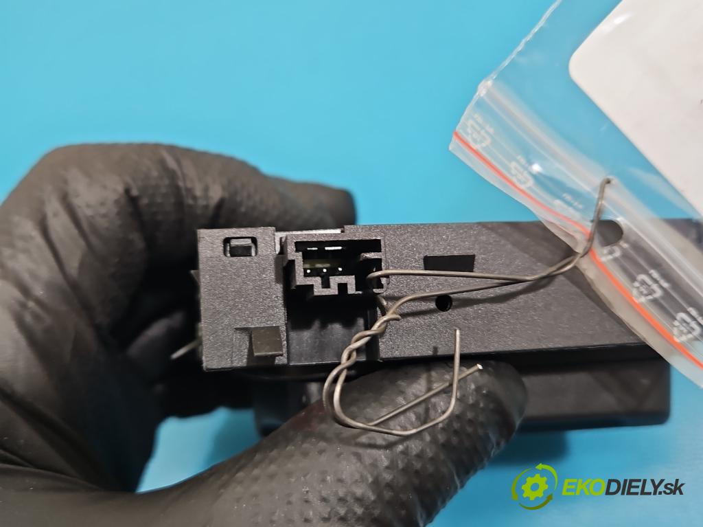 Peugeot 508 II 2018- 1.6 224hp automatic 165 kW 1598 cm3 5- prepínač ostatné 9812527577