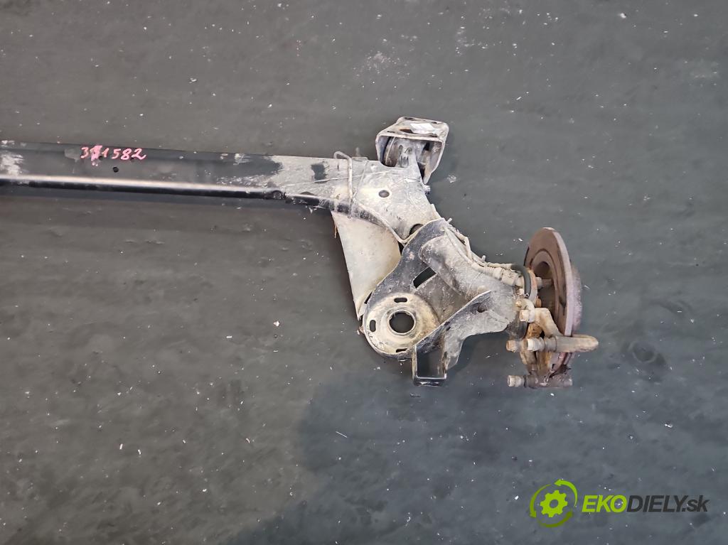 Vw Golf IV 1997-2003 1.4 16V 75 hp manual 55 kW 1390 cm3 5- zadní výztuha  (Zadní výztuha)