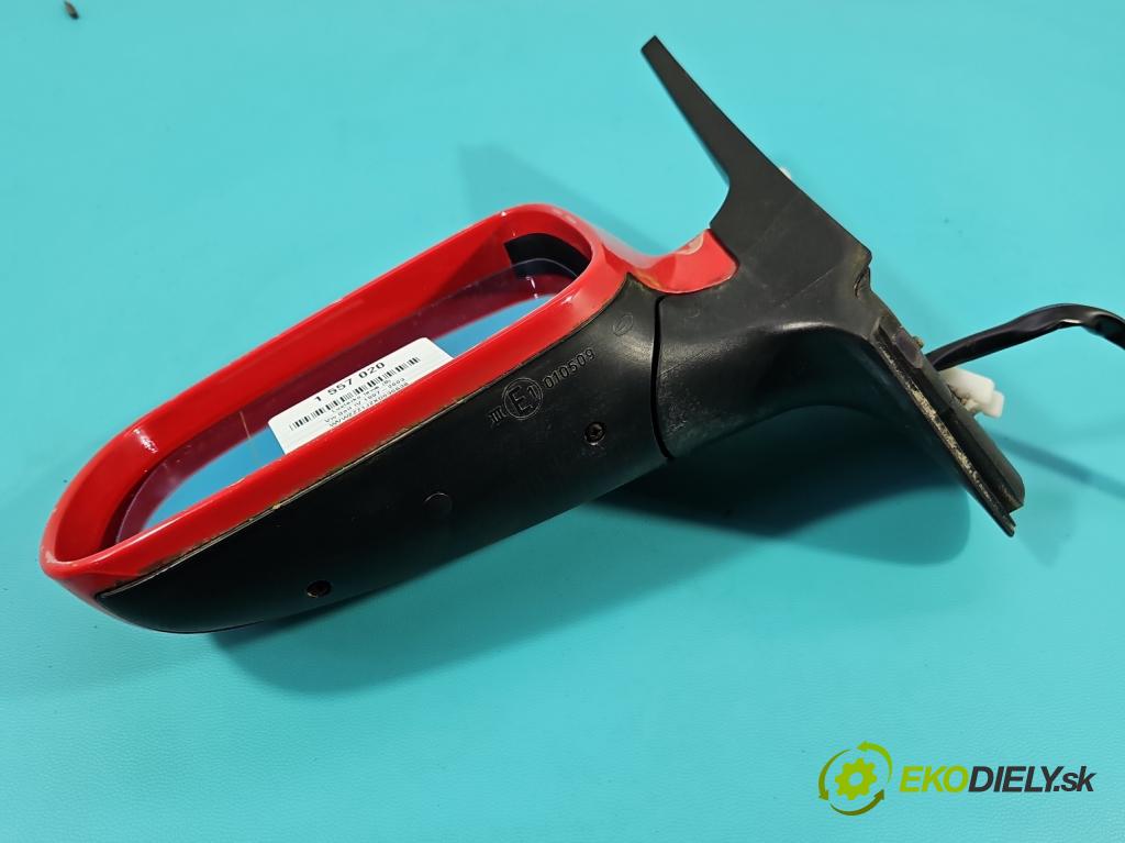 Vw Golf IV 1997-2003 1.4 16V 75 HP manual 55 kW 1390 cm3 5- zrkadlo ľavé (Kľučka dverí ostatné)