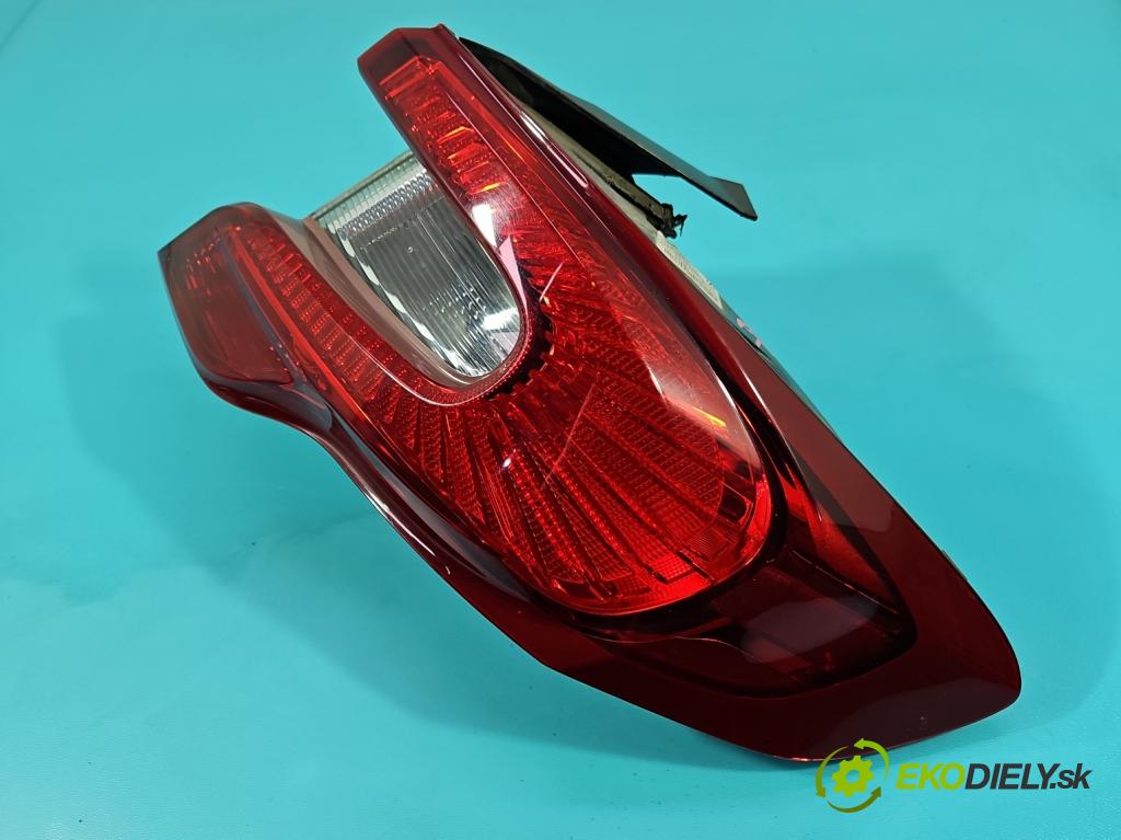 Fiat Tipo II 2015- 1.4 16V 95 HP manual 70 kW 1368 cm3 4- svetlo / reflektor zadné pravé 519844870 (Kľučka dverí ostatné)