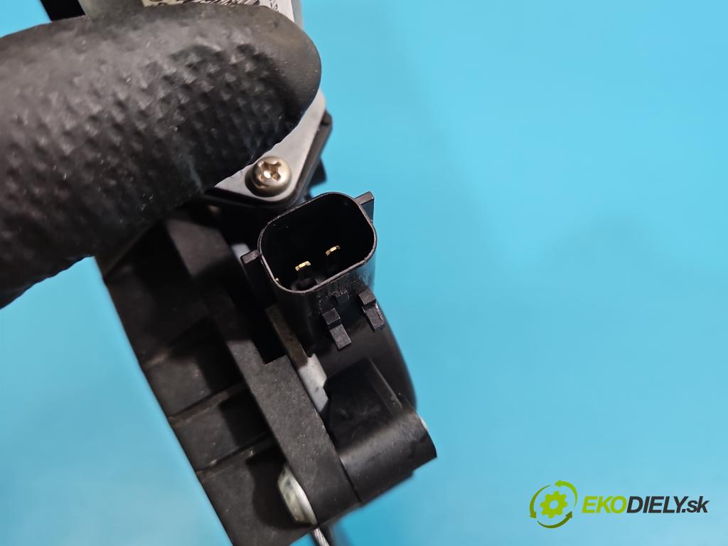 Fiat Tipo II 2015- 1.4 16V 95 hp manual 70 kW 1368 cm3 4- mechanismus stahování přední levý 00520501770