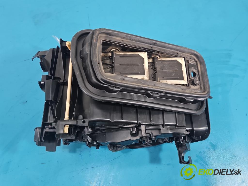 Volvo S90 II 2016- 2.0 T 320KM automatic 235 kW 1969 cm3 4- obal EM968006