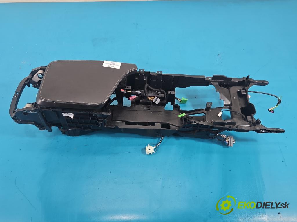 Volvo S90 II 2016- 2.0 T 320KM automatic 235 kW 1969 cm3 4- loketní opěrka 31389613 (Loketní opěrka)