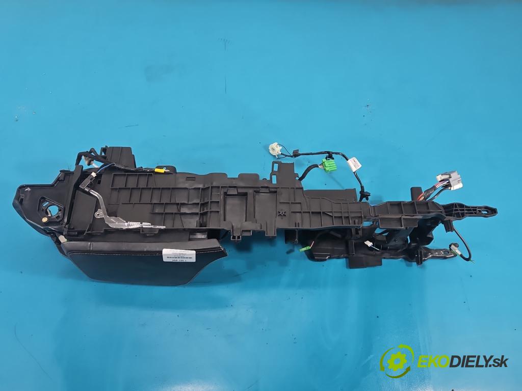 Volvo S90 II 2016- 2.0 T 320KM automatic 235 kW 1969 cm3 4- loketní opěrka 31389613 (Loketní opěrka)