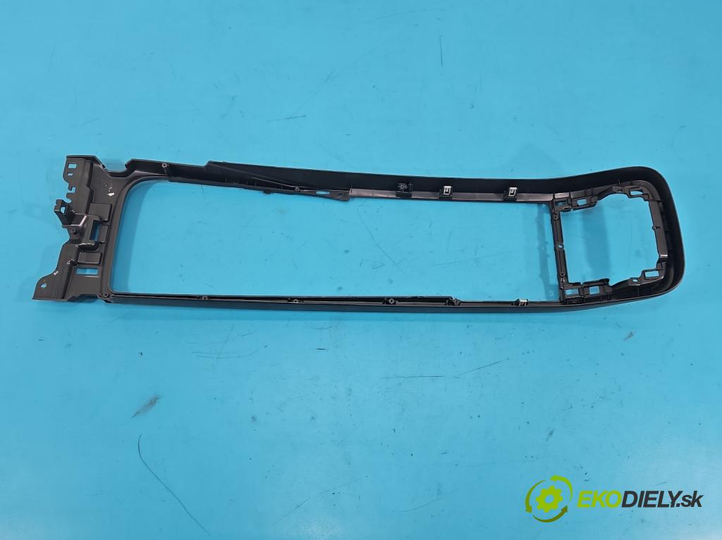 Volvo S90 II 2016- 2.0 T 320KM automatic 235 kW 1969 cm3 4- kryt plast 31377355