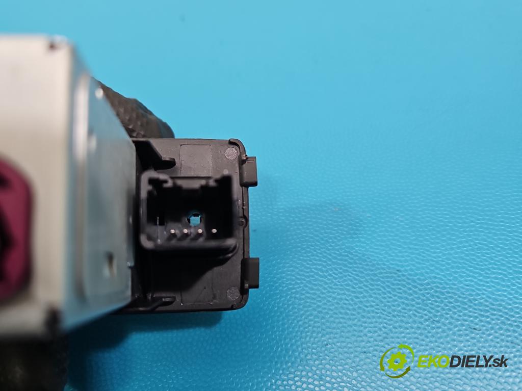 Volvo S90 II 2016- 2.0 T 320KM automatic 235 kW 1969 cm3 4- zásuvka USB 31407038