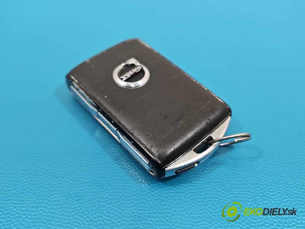 Volvo S90 II 2016- 2.0 T 320KM automatic 235 kW 1969 cm3 4- dálkové klíč: 