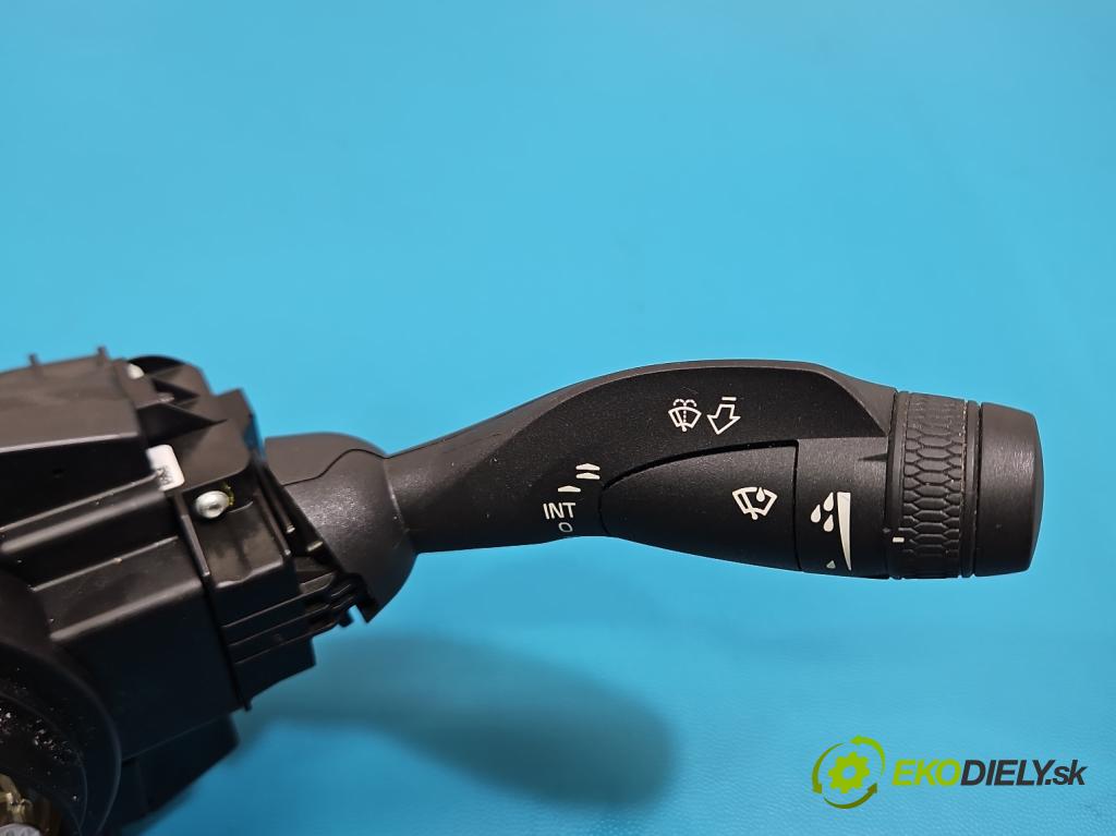 Volvo S90 II 2016- 2.0 T 320KM automatic 235 kW 1969 cm3 4- prepínač komplex: 31674017 (Prepínacie páčky pod volantom)