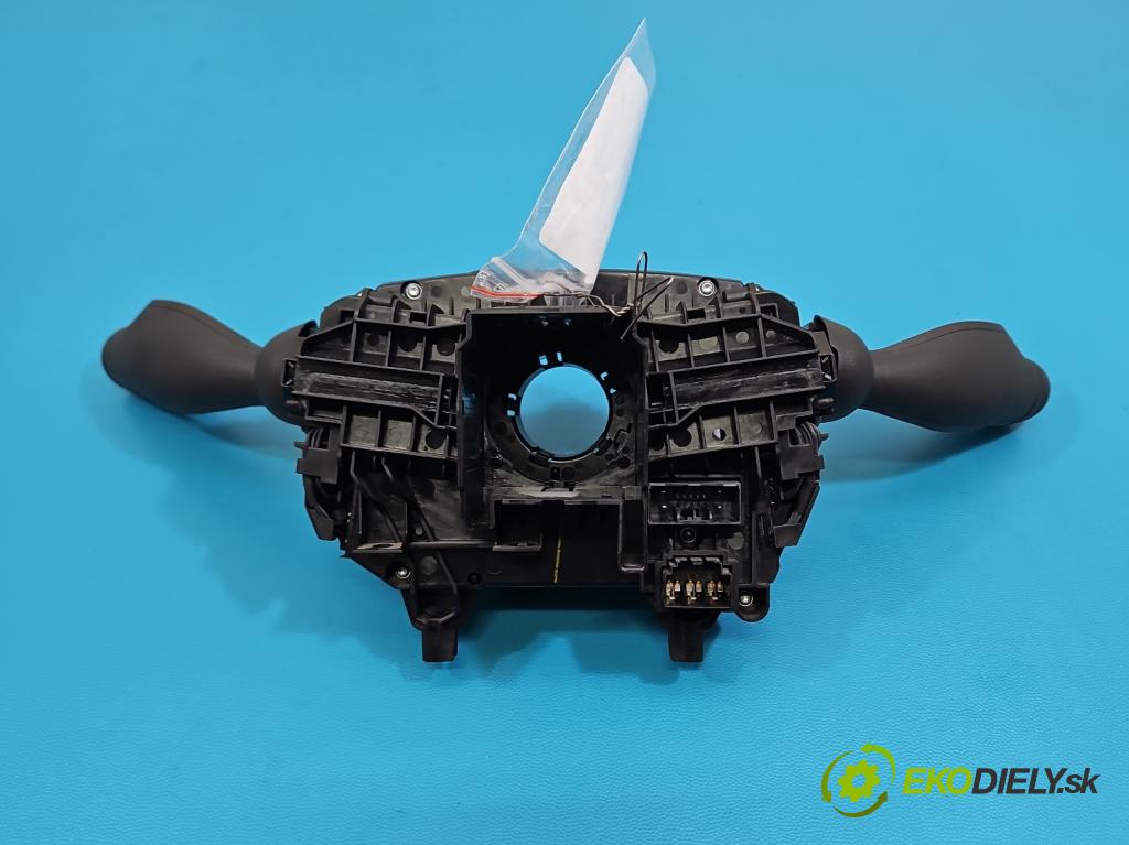 Volvo S90 II 2016- 2.0 T 320KM automatic 235 kW 1969 cm3 4- prepínač komplex: 31674017 (Prepínacie páčky pod volantom)