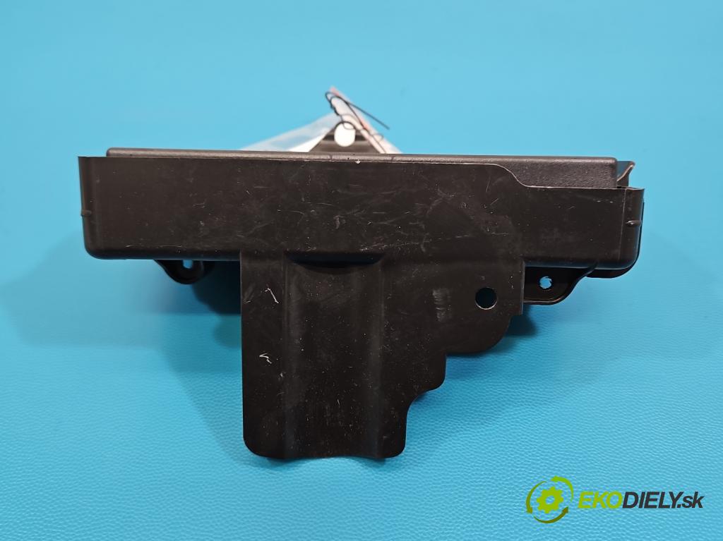 Volvo S90 II 2016- 2.0 T 320KM automatic 235 kW 1969 cm3 4- riadiaca jednotka ostatné 31455683