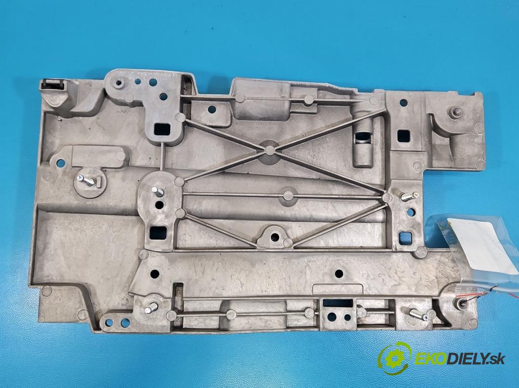 Volvo S90 II 2016- 2.0 T 320KM automatic 235 kW 1969 cm3 4- Upevnenie: P31389646