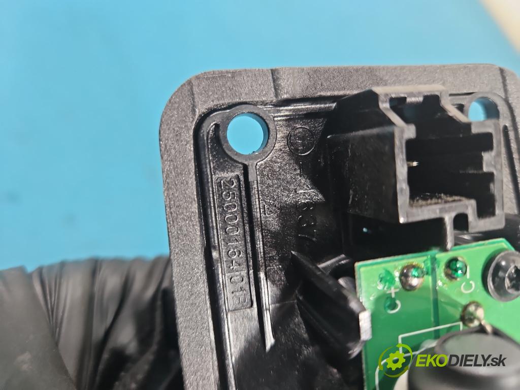 Volvo S90 II 2016- 2.0 T 320KM automatic 235 kW 1969 cm3 4- Reproduktor 31350432