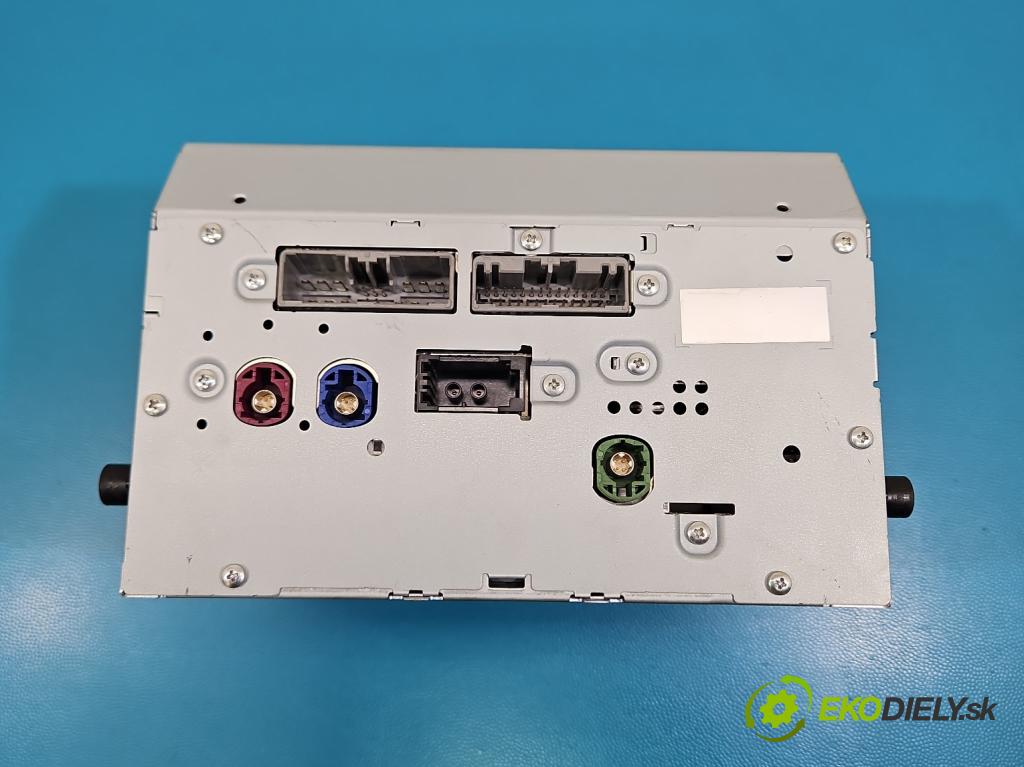 Volvo S90 II 2016- 2.0 T 320KM automatic 235 kW 1969 cm3 4- Radio originál P31667513