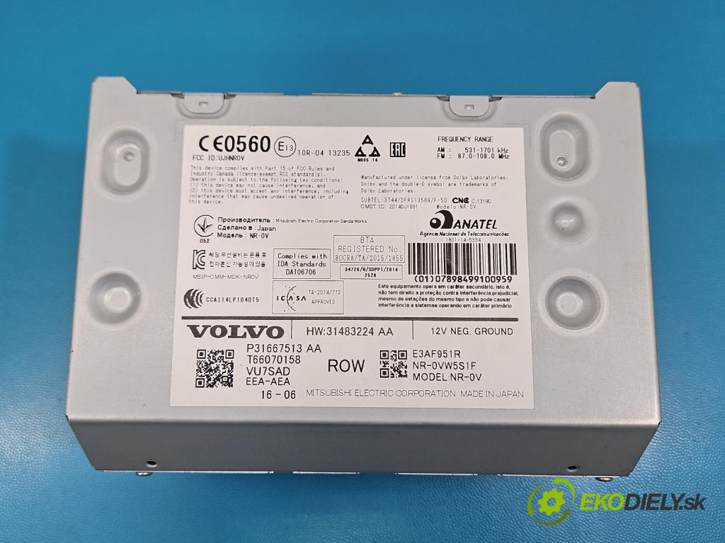 Volvo S90 II 2016- 2.0 T 320KM automatic 235 kW 1969 cm3 4- Radio originál P31667513