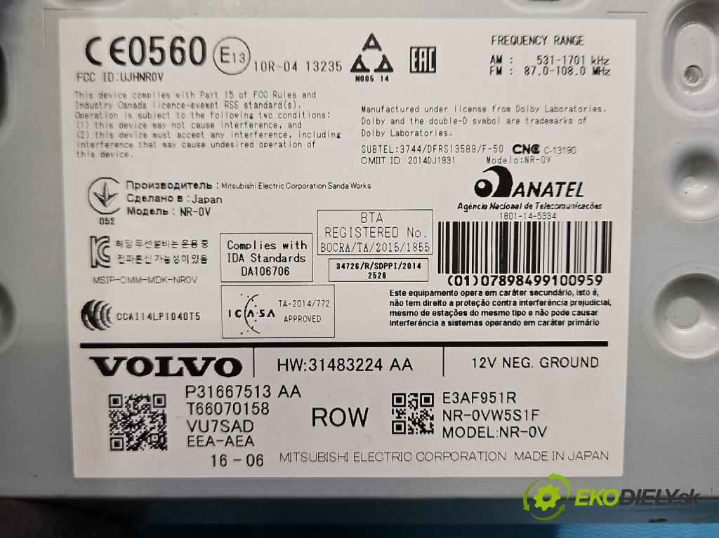 Volvo S90 II 2016- 2.0 T 320KM automatic 235 kW 1969 cm3 4- Radio originál P31667513