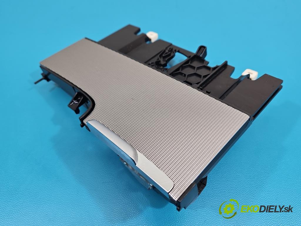 Volvo S90 II 2016- 2.0 T 320KM automatic 235 kW 1969 cm3 4- kastlík 31369149