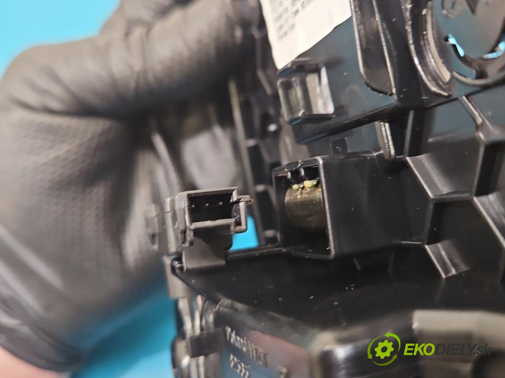 Volvo S90 II 2016- 2.0 T 320KM automatic 235 kW 1969 cm3 4- kastlík 31369149