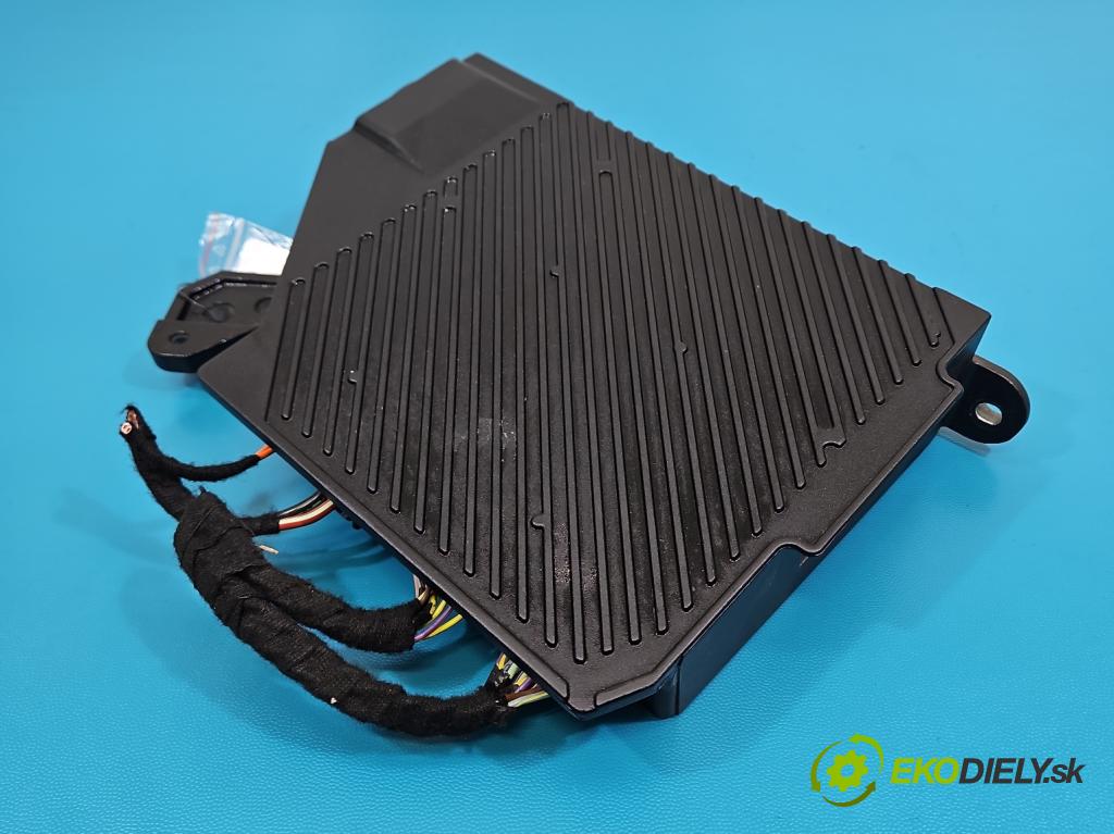 Volvo S90 II 2016- 2.0 T 320KM automatic 235 kW 1969 cm3 4- Zesilovač: 31456899AA (Zosilňovač)