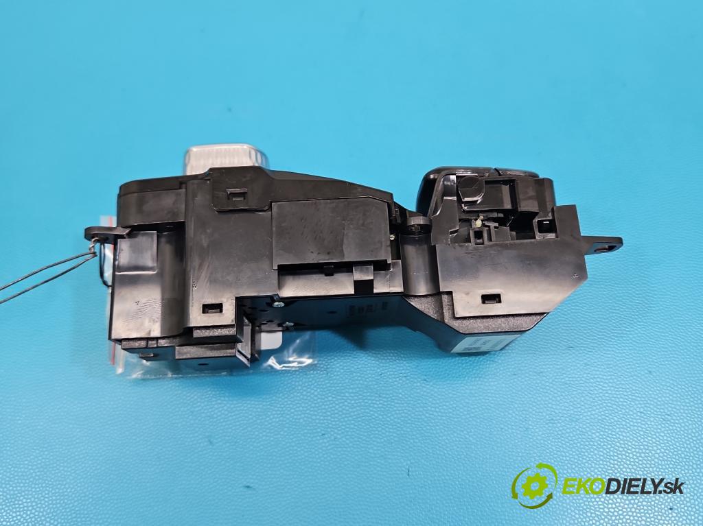 Volvo S90 II 2016- 2.0 T 320KM automatic 235 kW 1969 cm3 4- Přepínač brzda: ručního 31443829 (Páčky pod volantem)