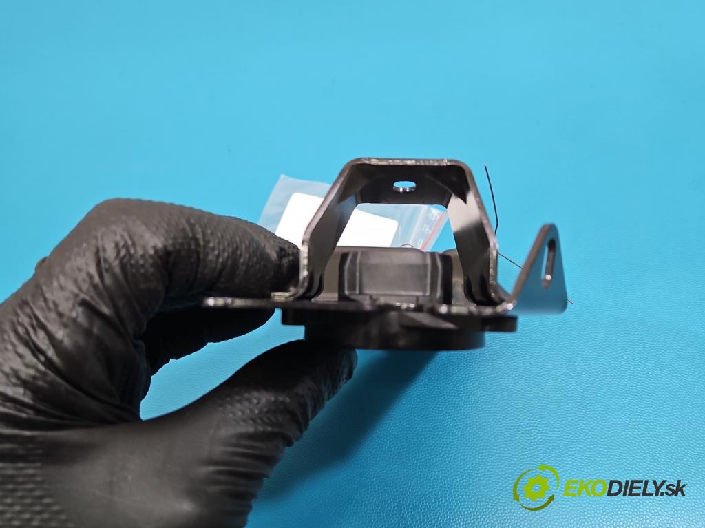 Volvo S90 II 2016- 2.0 T 320KM automatic 235 kW 1969 cm3 4- Upevnenie: 31362702