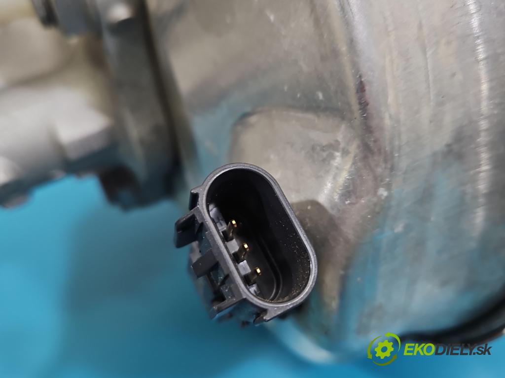 Volvo S90 II 2016- 2.0 T 320KM automatic 235 kW 1969 cm3 4- servo brzdové P31471661