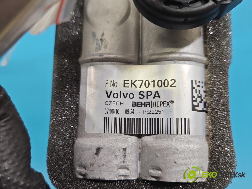Volvo S90 II 2016- 2.0 T 320KM automatic 235 kW 1969 cm3 4- radiátor EK701002 (Radiátor topení)