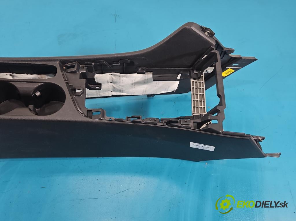 Kia Niro I 2016-2022 1.6 GDI 105 hp automatic 77 kW 1580 cm3 5- loketní opěrka  (Loketní opěrka)