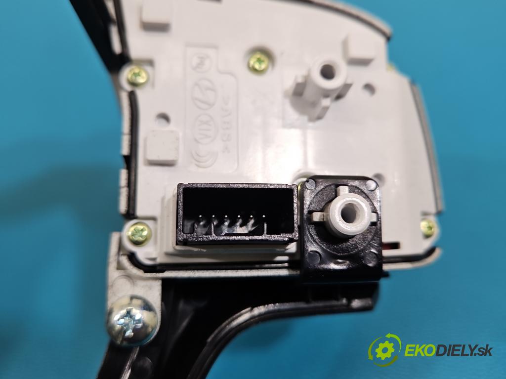 Kia Niro I 2016-2022 1.6 GDI 105 hp automatic 77 kW 1580 cm3 5- Přepínač multifunkční: řízení: 96720-G5450 (Páčky pod volantem)