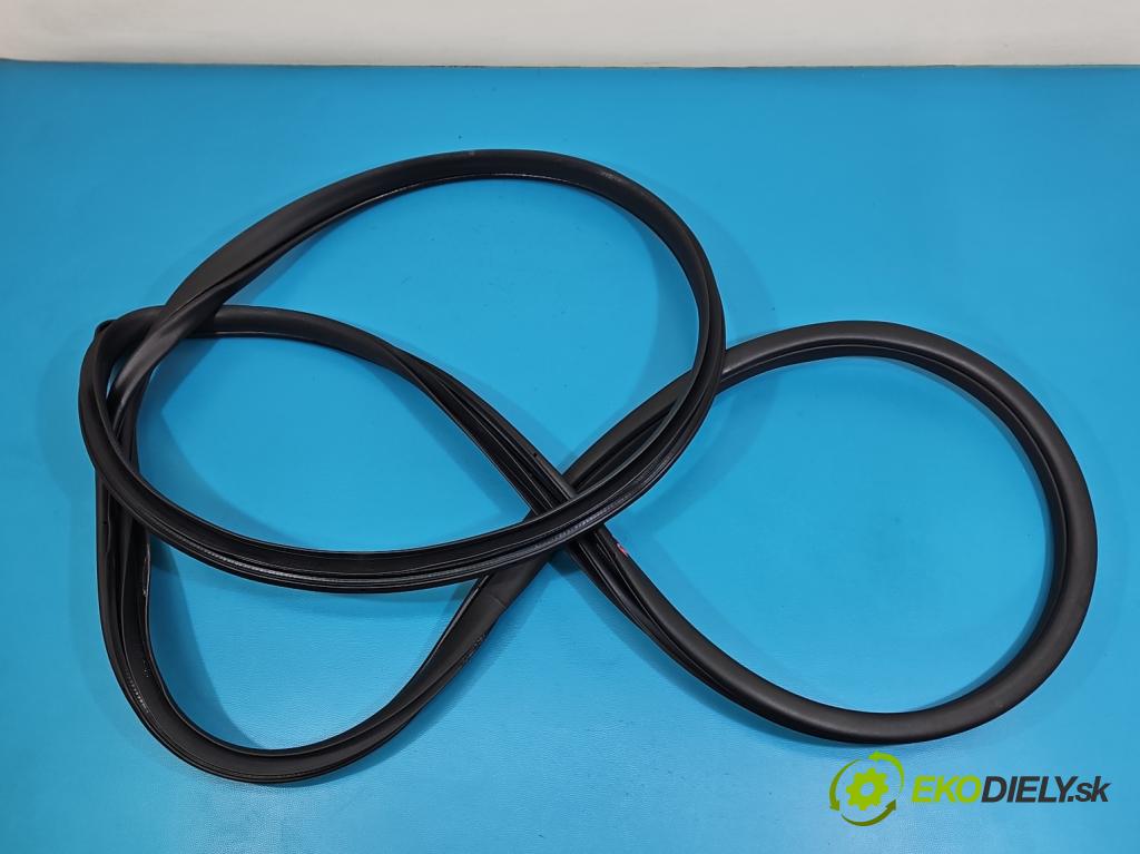 Kia Niro I 2016-2022 1.6 GDI 105 hp automatic 77 kW 1580 cm3 5- Těsnění: dveře přední levé