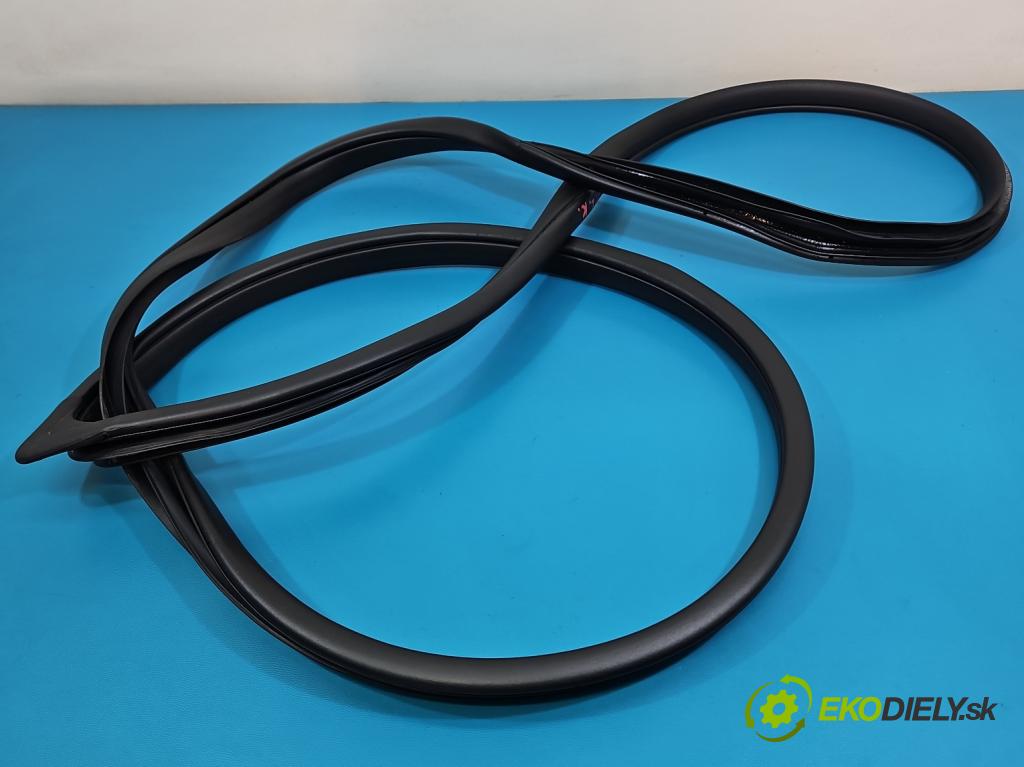 Kia Niro I 2016-2022 1.6 GDI 105 hp automatic 77 kW 1580 cm3 5- Těsnění: dveře přední levé 