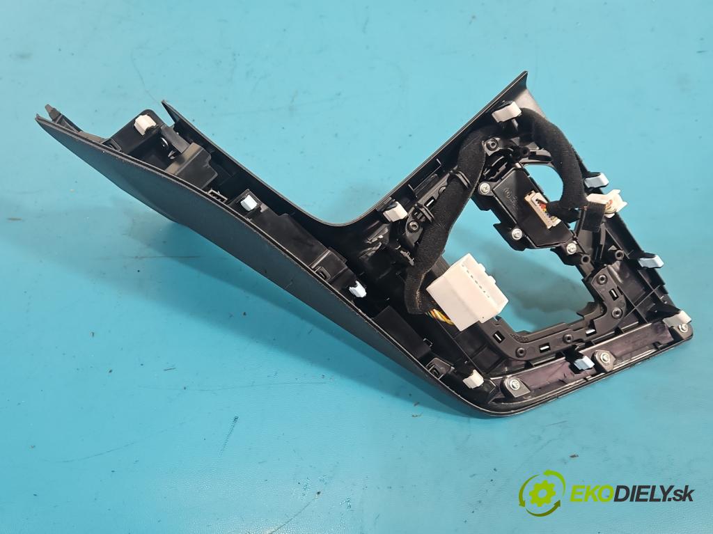 Kia Niro I 2016-2022 1.6 GDI 105 HP automatic 77 kW 1580 cm3 5- lišta ozdobná vnitŕní: 84790-G5100