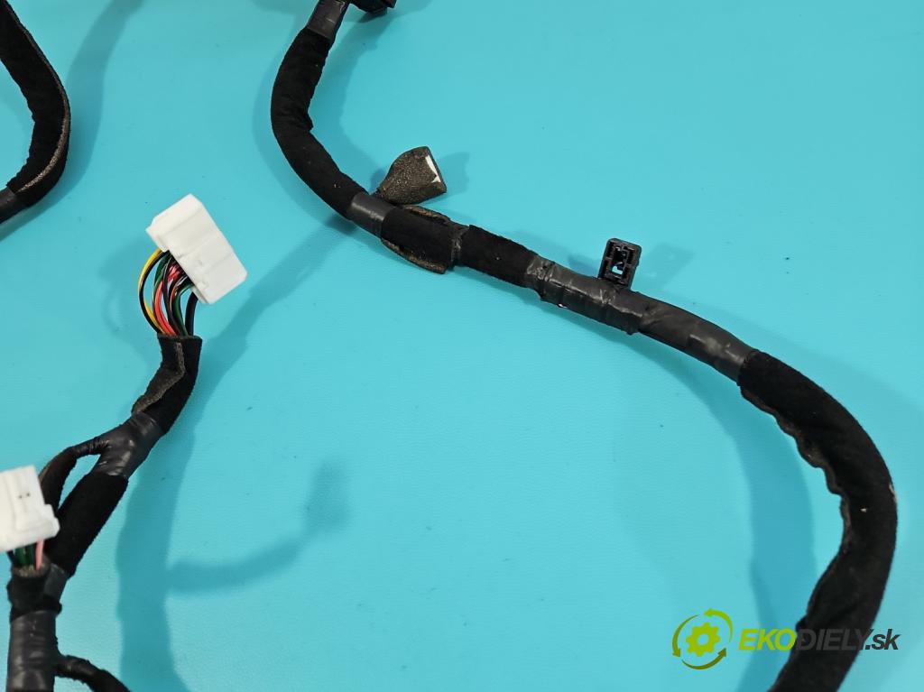 Kia Niro I 2016-2022 1.6 GDI 105 HP automatic 77 kW 1580 cm3 5- Zväzok: kufrové dvere zadné 91685-G5050