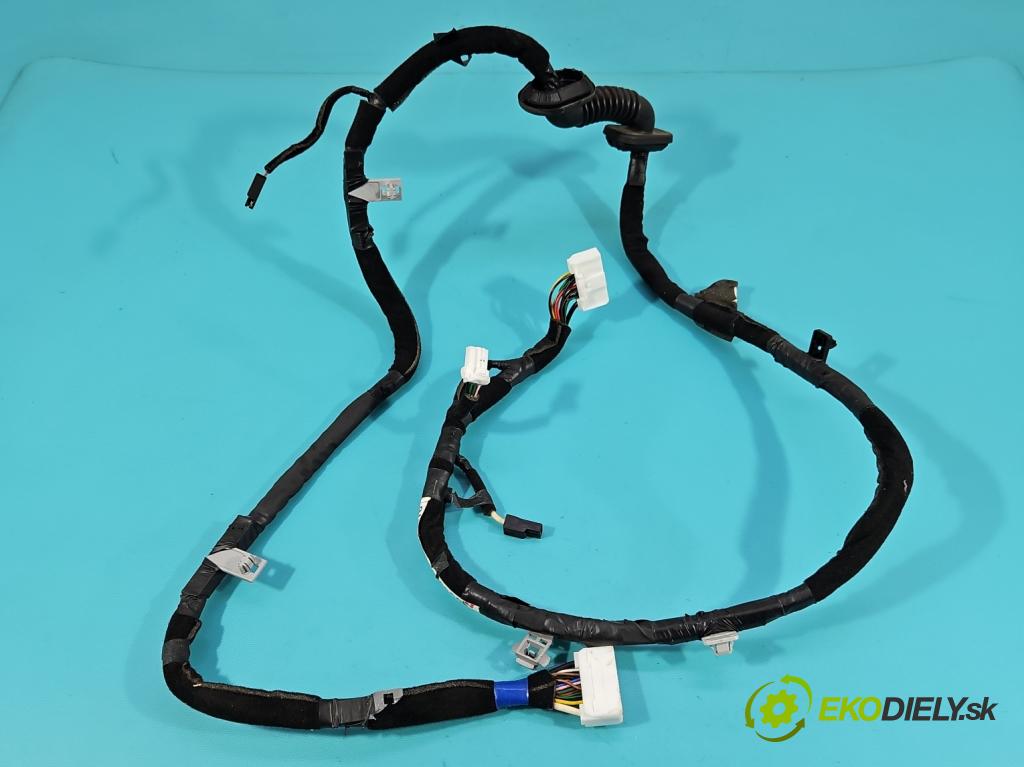 Kia Niro I 2016-2022 1.6 GDI 105 hp automatic 77 kW 1580 cm3 5- Balíček: kufrových dveří zadní 91685-G5050