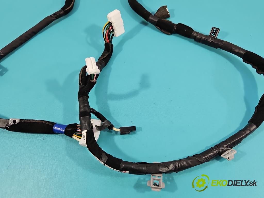 Kia Niro I 2016-2022 1.6 GDI 105 HP automatic 77 kW 1580 cm3 5- Zväzok: kufrové dvere zadné 91685-G5050