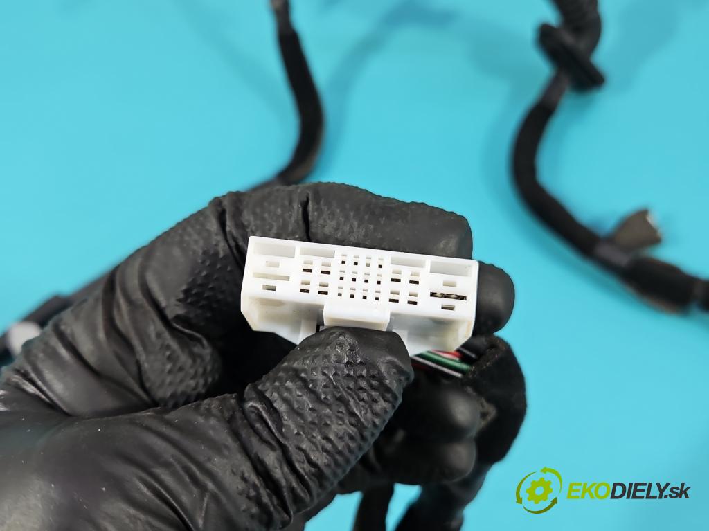 Kia Niro I 2016-2022 1.6 GDI 105 HP automatic 77 kW 1580 cm3 5- Zväzok: kufrové dvere zadné 91685-G5050