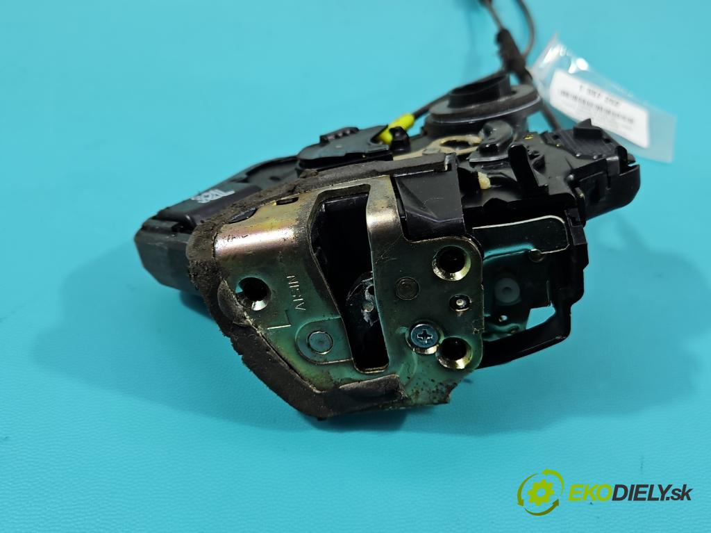 Toyota Avensis II T25 2003-2008 2.0 vvti 147 hp manual 108 kW 1998 cm3 5- zámek zadní levý