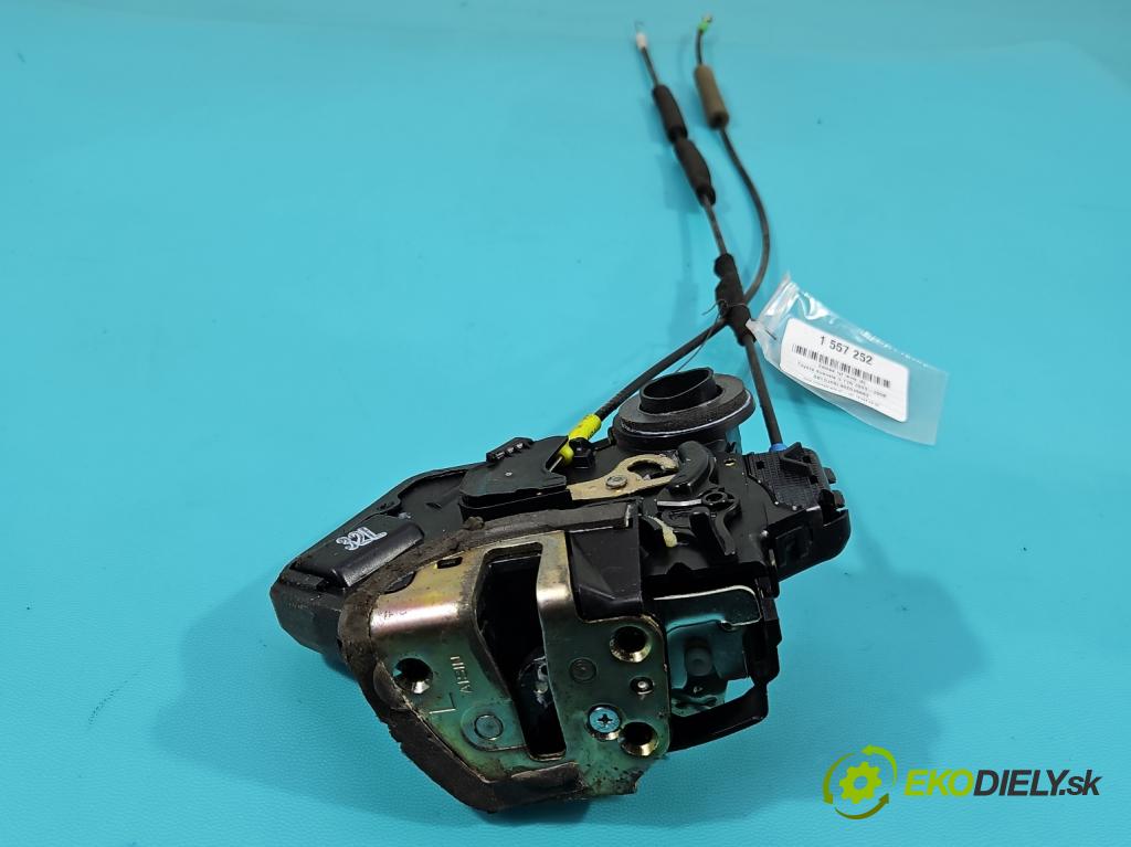 Toyota Avensis II T25 2003-2008 2.0 vvti 147 hp manual 108 kW 1998 cm3 5- zámek zadní levý 