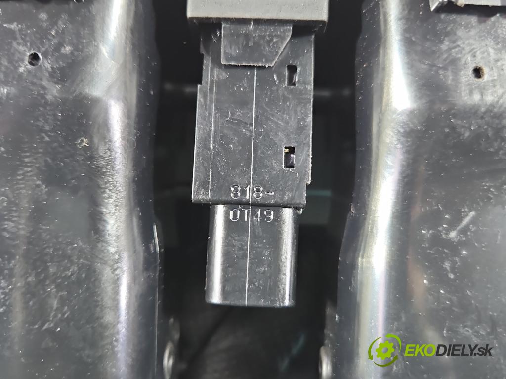 Toyota Avensis II T25 2003-2008 2.0 vvti 147 hp manual 108 kW 1998 cm3 5- Mřížka: topení medián:  (Mřížka topení)