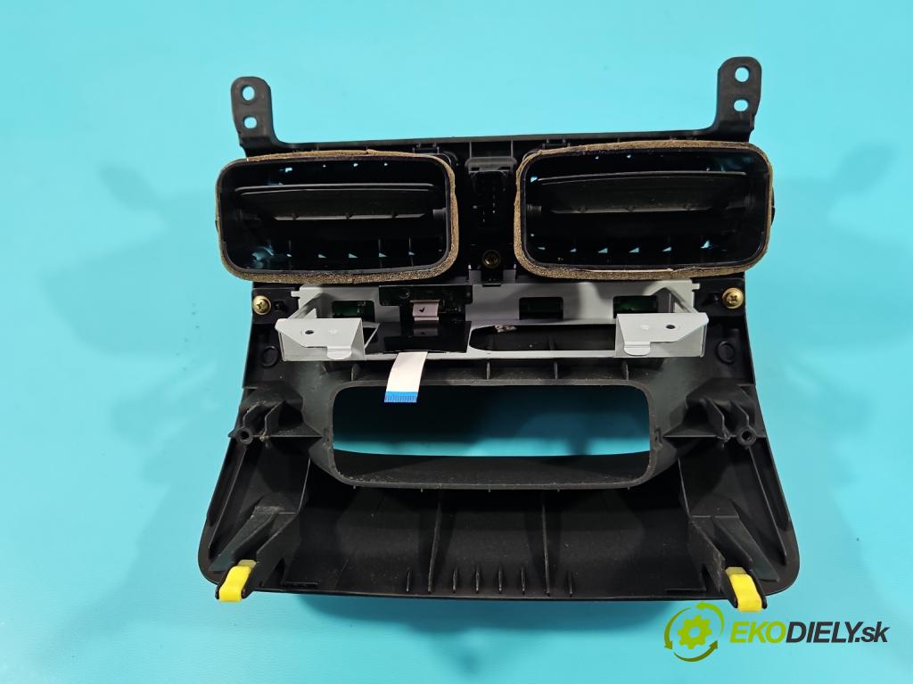 Toyota Avensis II T25 2003-2008 2.0 vvti 147 hp manual 108 kW 1998 cm3 5- Mřížka: topení medián:  (Mřížka topení)