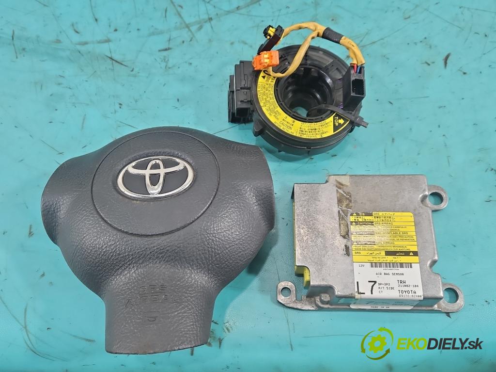 Toyota Corolla E12 2001-2009 1.6 vvti 110 hp manual 81 kW 1598 cm3 5- kokpit,přistrojova deska